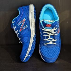 NWOT New Balance tennis shoes